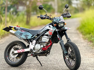 kawasaki-d-tracker-250-2015