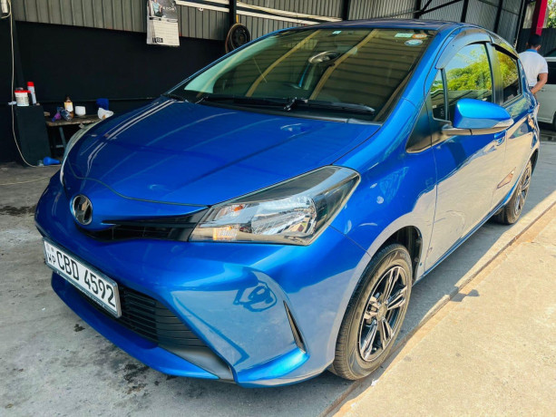 toyota-vitz-2015-big-0