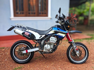 kawasaki-d-tracker-250-2009