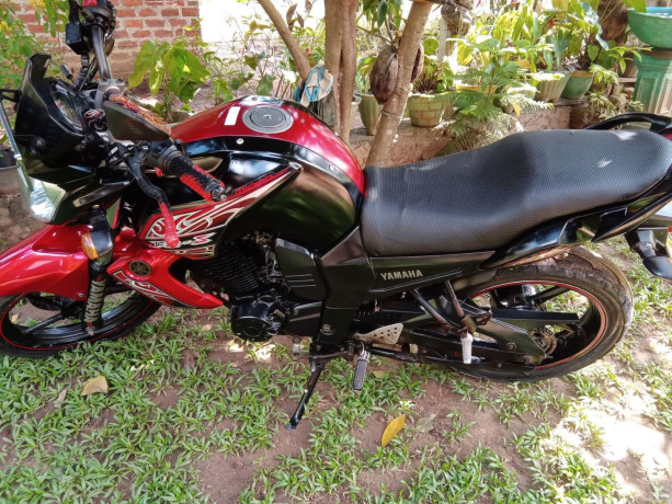 yamaha-fz-v1-2014-big-0