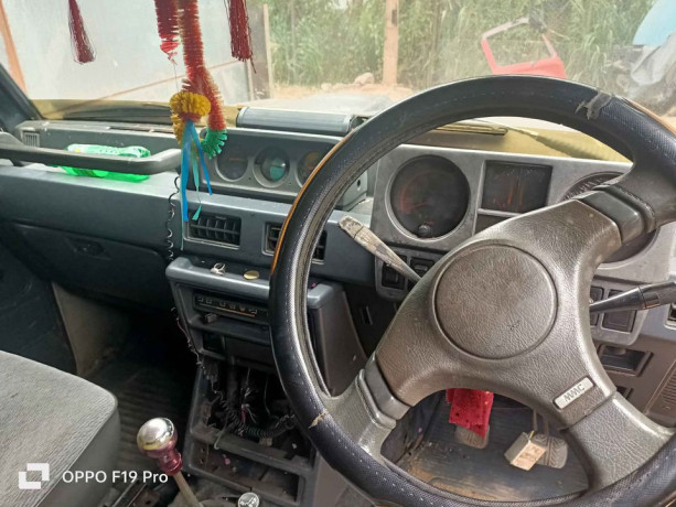 mitsubishi-jeep-1983-big-3