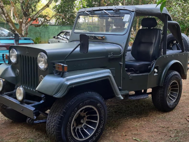 Mitsubishi 4DR5 jeep, Colombo