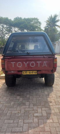 toyota-hilux-ln106-big-3