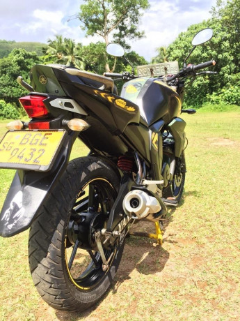 yamaha-fz-v2-big-3