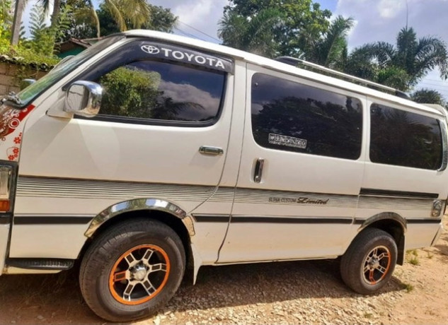 toyota-dolphin-lh103-1995-big-1