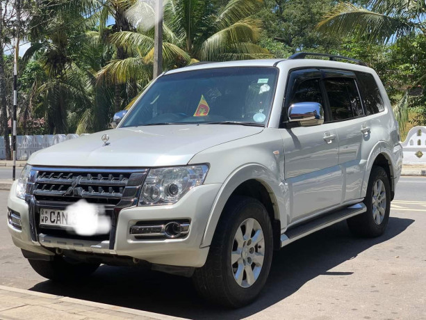 mitsubishi-montero-2015-big-0
