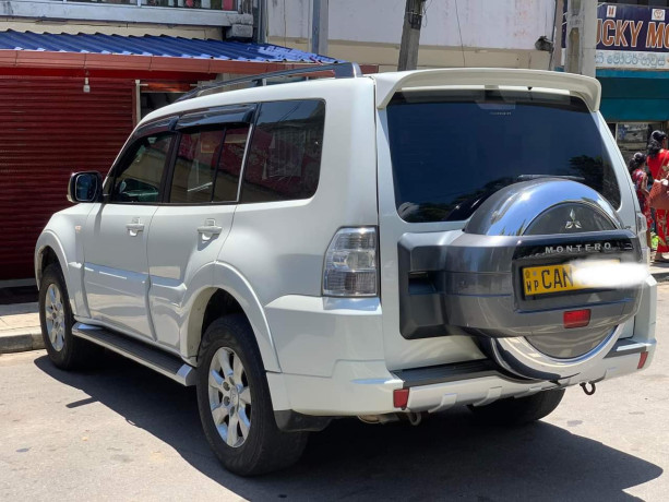 mitsubishi-montero-2015-big-1