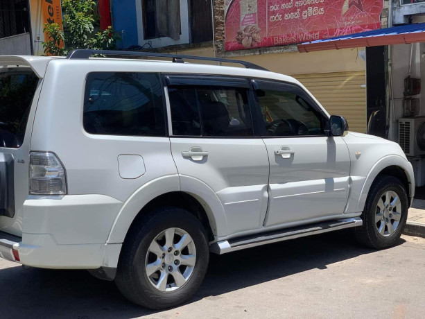 mitsubishi-montero-2015-big-2