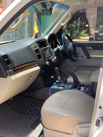 mitsubishi-montero-2015-big-4