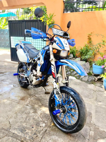 kawasaki-dtracker-250-2015-big-1