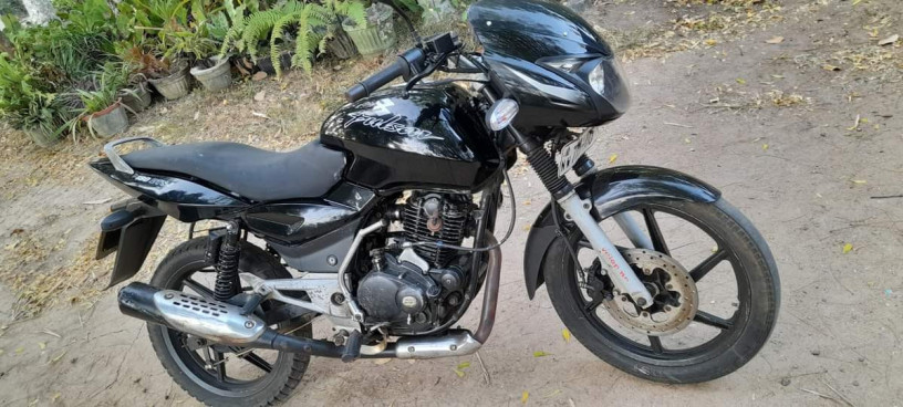pulsar-180-dtsi-2007-big-1