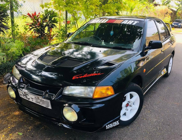 mitsubishi-lancer-ck2-2002-big-0