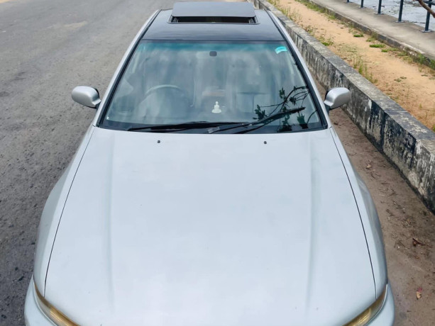 mitsubishi-galant-2001-big-4