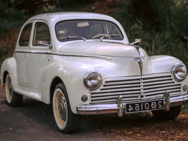 peugeot-203-fully-restored-big-2