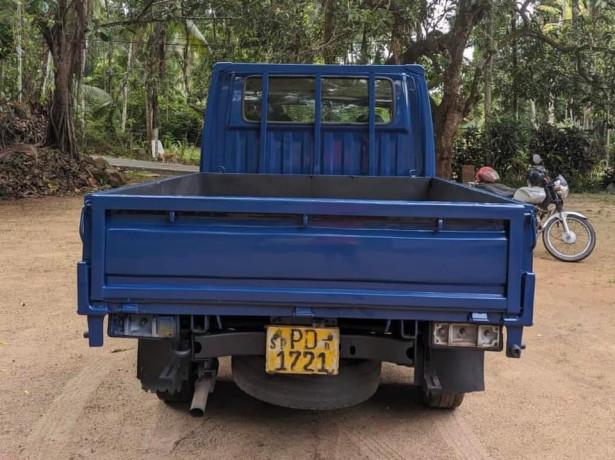 mazda-titan-2002-big-2