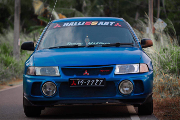 mitsubishi-lancer-ck2-1996-big-1