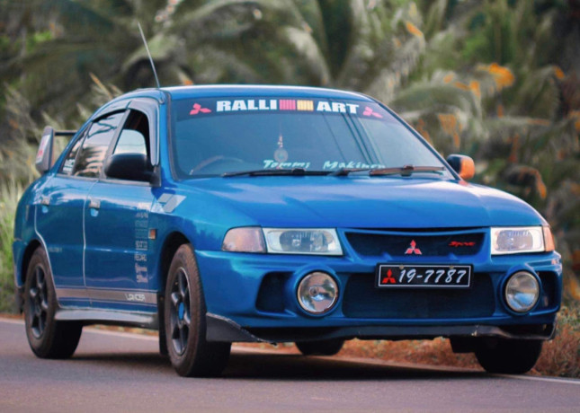 mitsubishi-lancer-ck2-1996-big-0