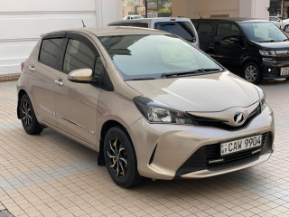 Toyota vitz 2015