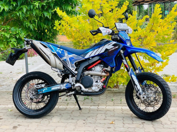 yamaha-wrx250-2014-big-1