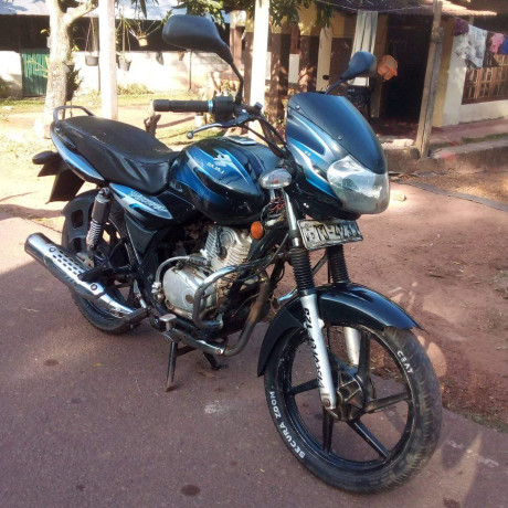 bajaj-discover-100-big-0