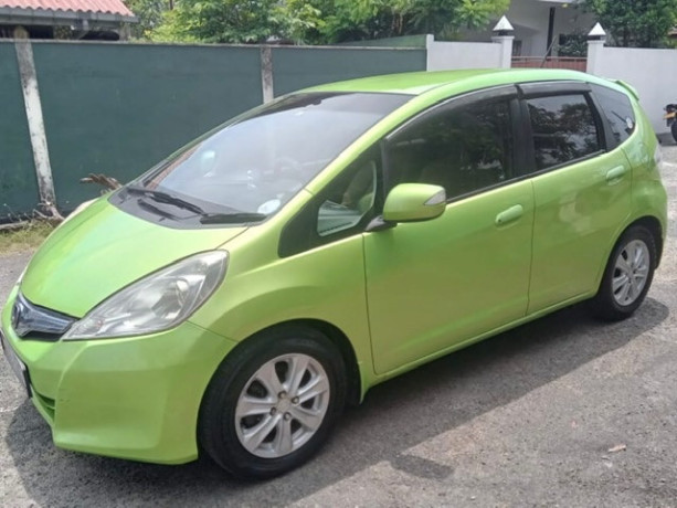 honda-fit-2010-big-1