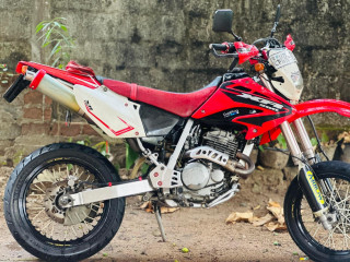 honda-xr250-2011