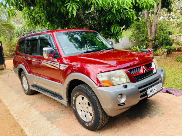 mitsubishi-montero-big-1