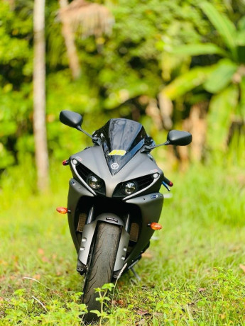 yamaha-r1-unregistered-big-1
