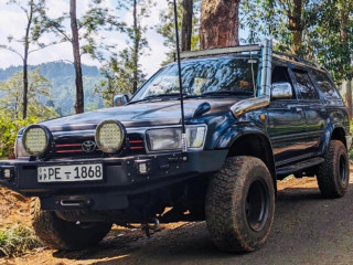 toyota-hilux-surf-2013