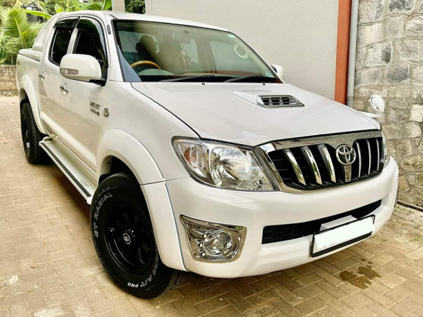 toyota-hilux-vigo-2007-big-1