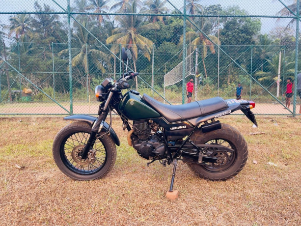 yamaha-tw200-big-2