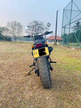 yamaha-tw200-big-3