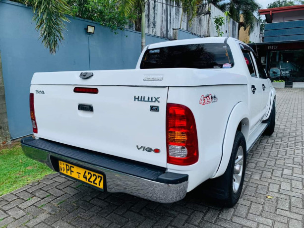 toyota-hilux-vigo-2008-big-3