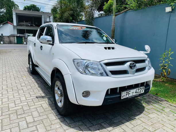 toyota-hilux-vigo-2008-big-1