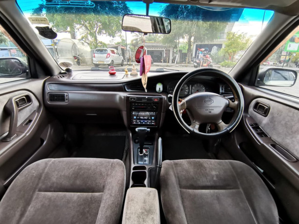 nissan-bluebird-big-3