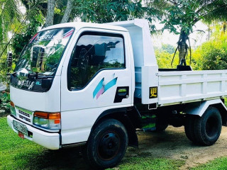 isuzu-tipper-2009