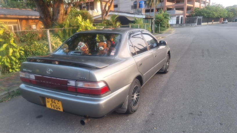 toyota-corolla-1993-big-3