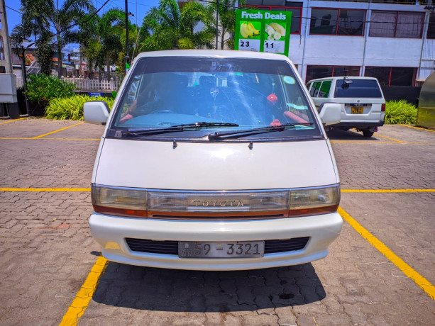 toyota-townace-cr27-big-1