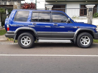 isuzu-bighorn-1999