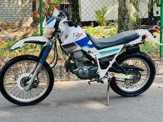 Yamaha serow 225cc