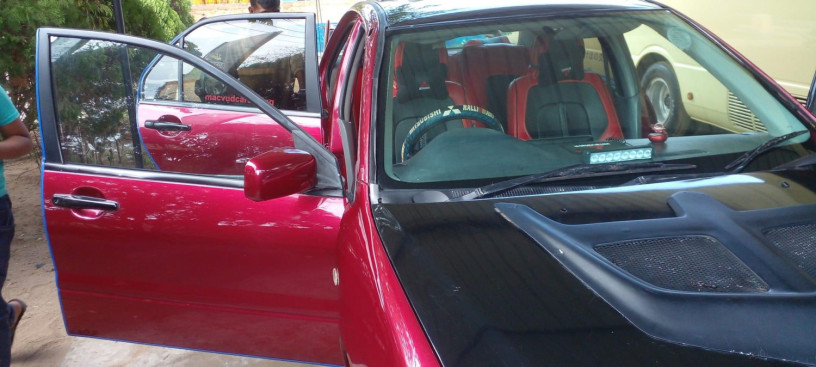 mitsubishi-lancer-cs1-big-4