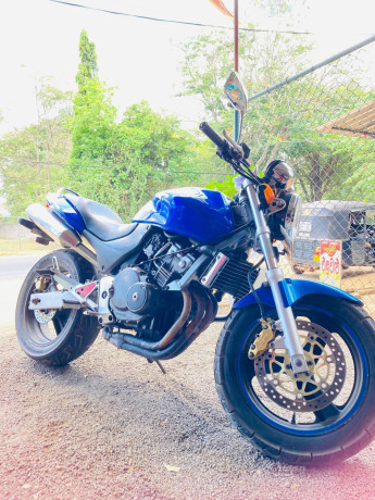 honda-hornet-250-ch115-big-3