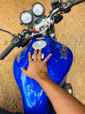 honda-hornet-250-ch115-big-1