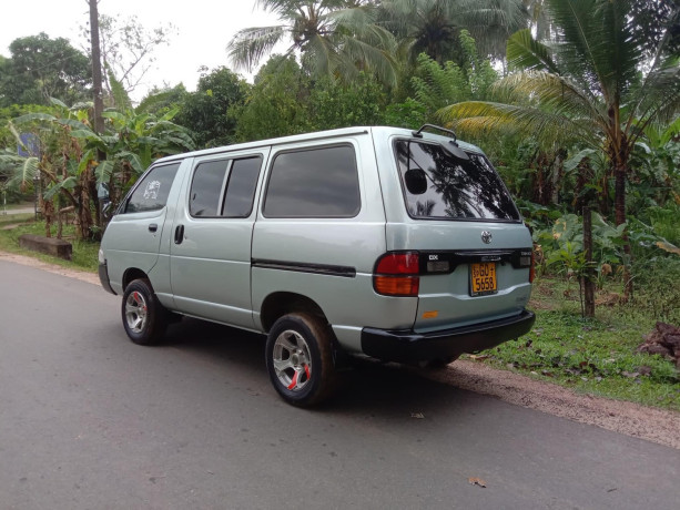 toyota-townace-1996-big-2