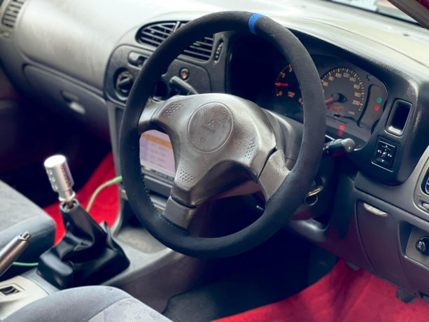 mitsubishi-lancer-ck2-1999-big-3