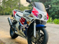 honda-cbr-250-gullarm-2005-small-0