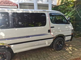 Toyota hiace LH102 1990