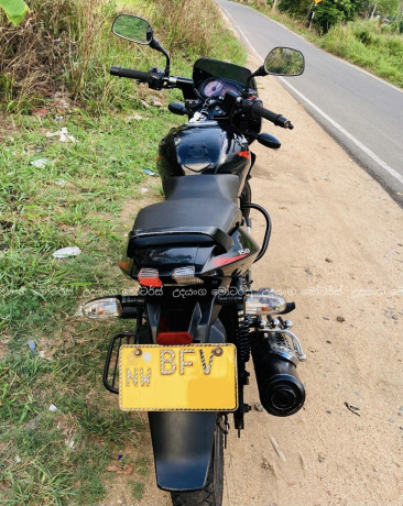 bajaj-pulsar-150-2017-big-1
