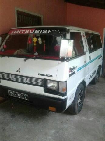 mitsubishi-l300-delica-big-2