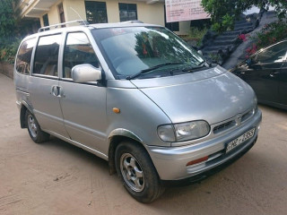 nissan-serena